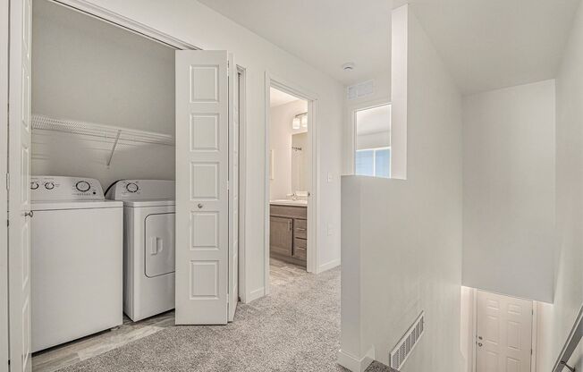 2 beds, 2.5 baths, 1,101 sqft, $1,400, Unit 7920-04