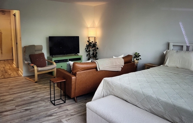 Studio, 1 bath, 500 sqft, $2,600, Unit 715