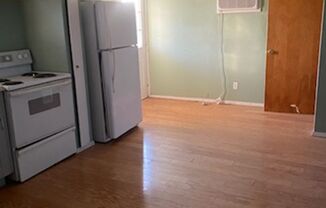 1 bed, 1 bath, $850, Unit 401B