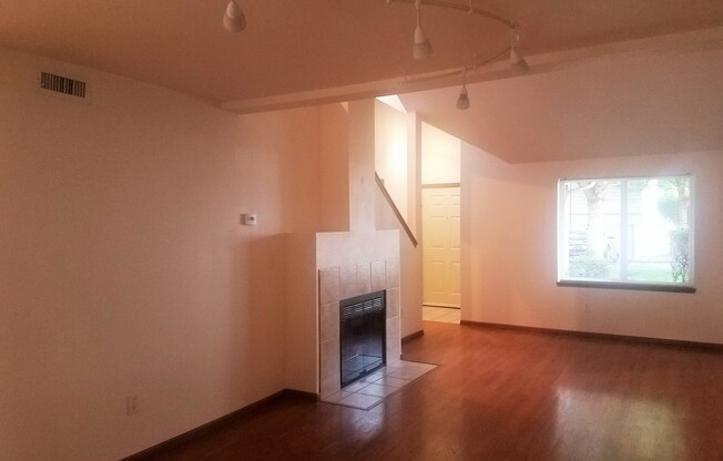 3 Bedroom Silverdale Townhome - NK School District!