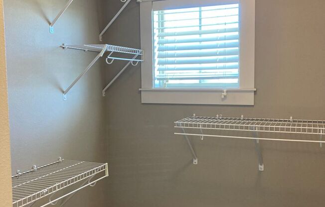 Beautiful 4 Bedroom/ 2.5 Bath in Grimes!