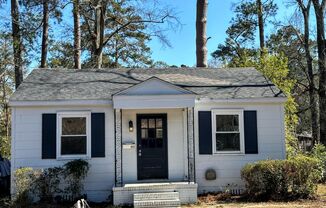 AFFORDABLE 2BEDROOM 1 BATH W/ SPACIOUS FENCED BACKYARD AND HARDWOOD FLOORS