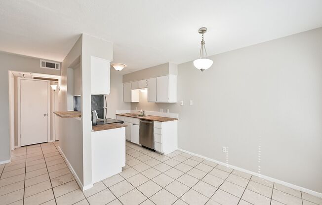 1 bed, 1 bath, 754 sqft, $875