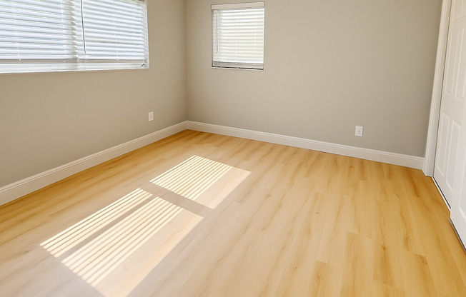 2 beds, 1 bath, 800 sqft, $2,050, Unit 02