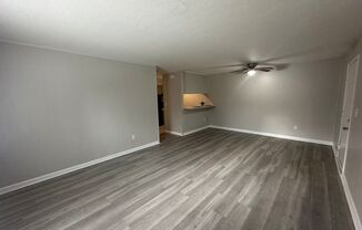 2 beds, 1 bath, $1,220