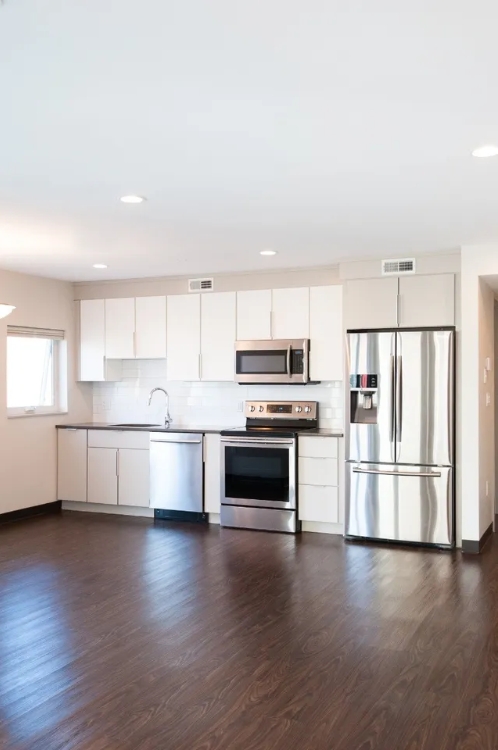 1 bed, 1 bath, 640 sqft, $3,400, Unit Unit 408