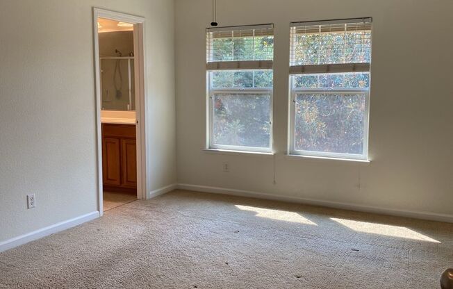 3 beds, 2.5 baths, $2,675, Unit #3014
