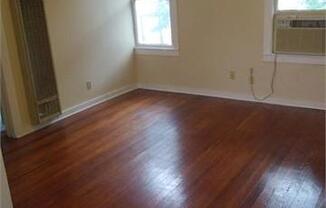 221 W MAGNOLIA AVE