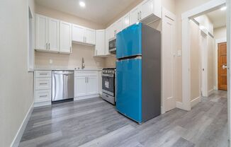 2 beds, 1 bath, $2,395