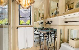 1 bed, 1 bath, $7,500, Unit PH2
