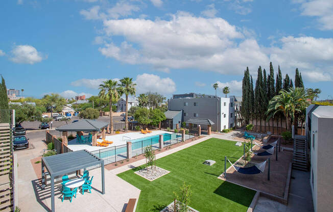 Courtyard at The Link at 4th Ave Apartments