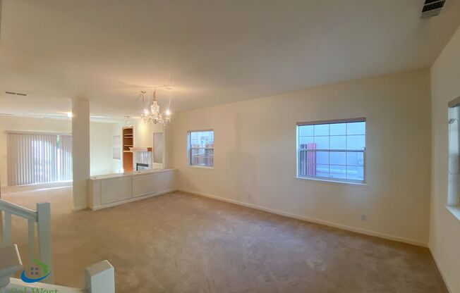 $6995-Amazing 4 Bed/3 Bath Home in Mtn. View Jackson Park Neighborhood! Central Air conditioning!