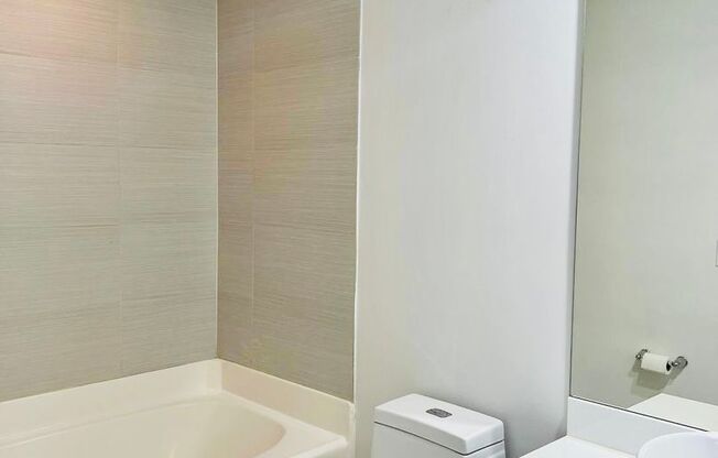 Studio, 1 bath, $2,400, Unit Unit #503