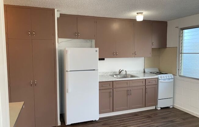 1 bed, 1 bath, $1,600, Unit #A