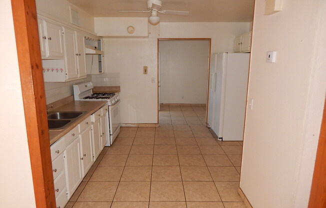 2 beds, 2 baths, $1,250