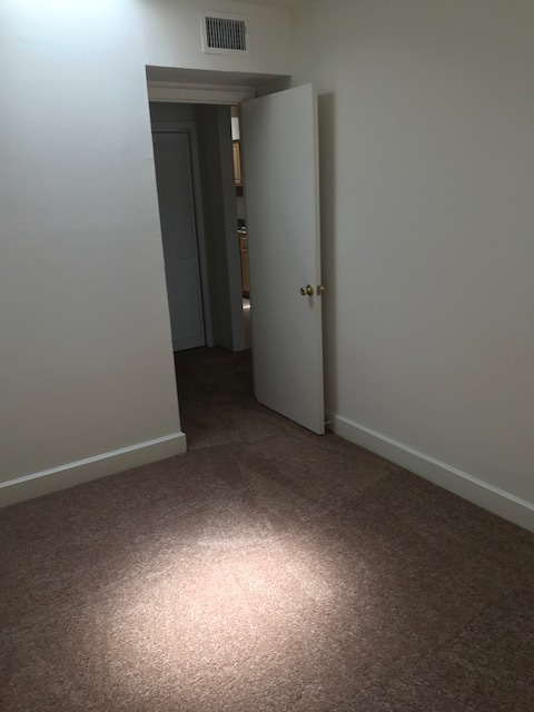 2 beds, 1 bath, 900 sqft, $1,399, Unit 46-4