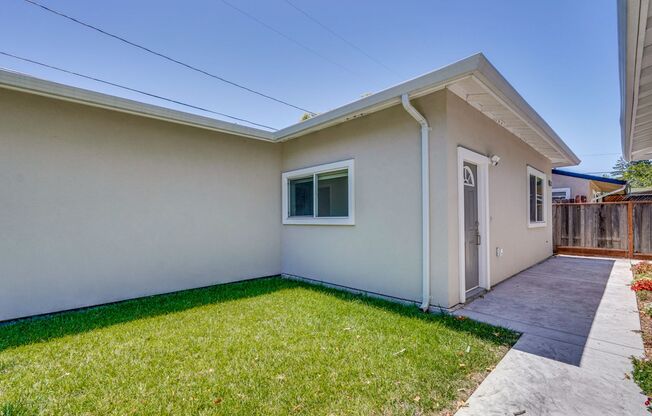 Excellent 2 bed 1 Bath ADU