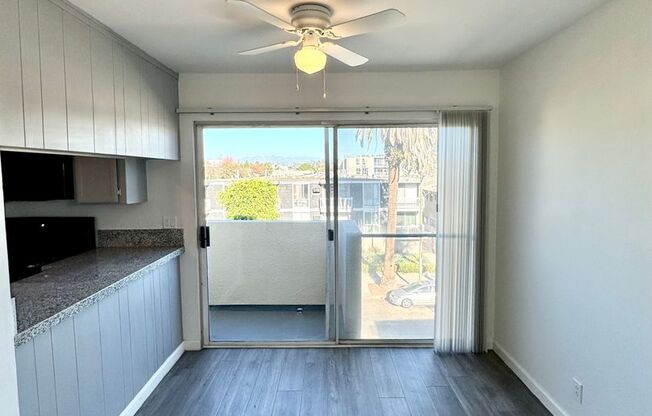 2 beds, 2 baths, $2,690, Unit 201