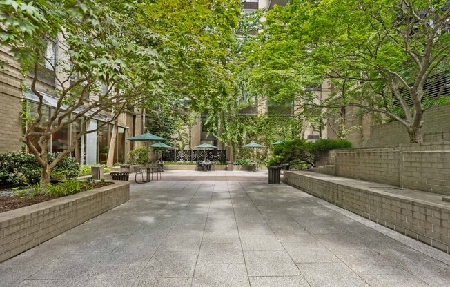 1 bed, 1 bath, 600 sqft, $6,300, Unit 22B