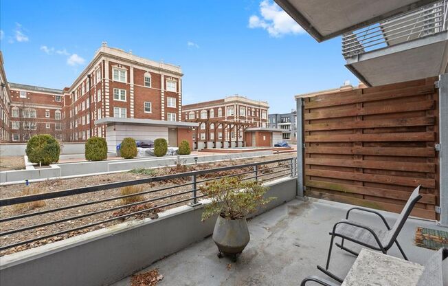 1 bed, 1 bath, 850 sqft, $2,300, Unit North Euclid Ave 9 #441
