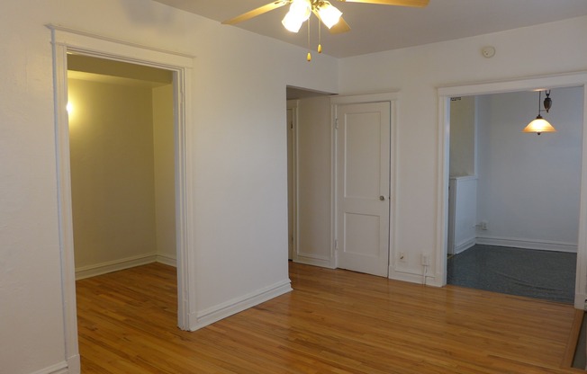 Studio, 1 bath, 400 sqft, $785, Unit 208