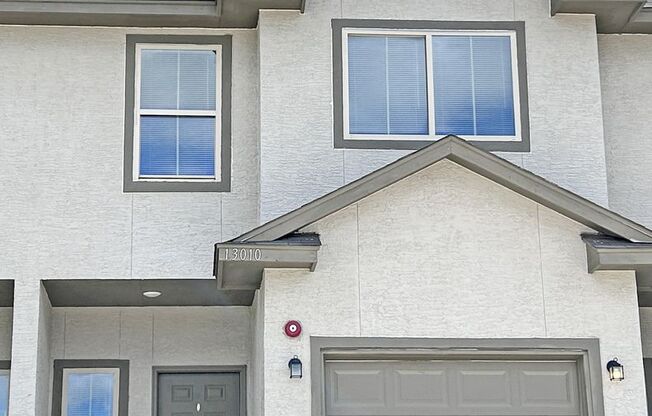 Charming Townhome Near I-35 & Randolph AFB