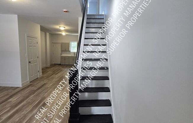 2161 W GRANGE AVE