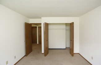 Cloverleaf Park Apartments