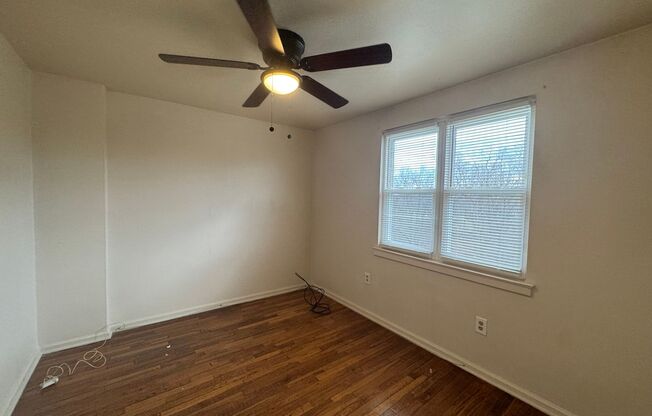 2 beds, 1 bath, $1,250, Unit 394 Wyatt Road