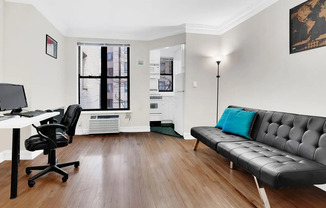 241 E 46 ST