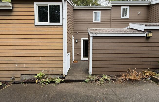 Beautiful West Linn Home with Dual Outdoor Patios, Bright Open Living Spaces & Outdoor Recreation Just Steps Away