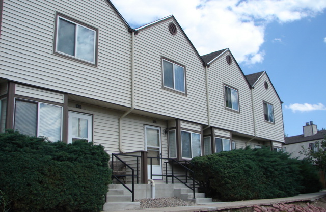 7616 Lexington Manor Drive