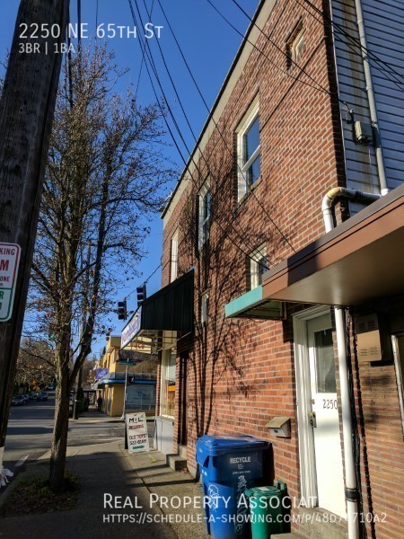 2250 NE 65 ST