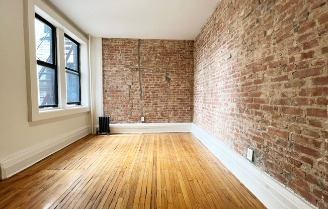 555 W 151 ST