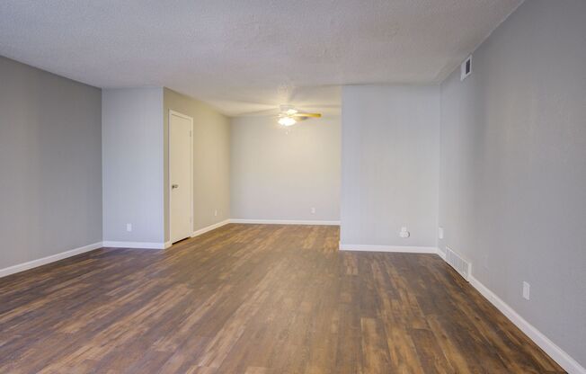 1 bed, 1.5 baths, 798 sqft, $995, Unit 8718-23