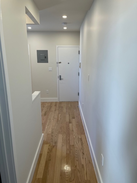 2 beds, 1 bath, $4,199, Unit 2C