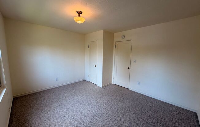 2 beds, 1 bath, 695 sqft, $1,595, Unit 711 - 3