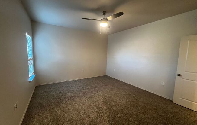 3 beds, 2 baths, $1,599