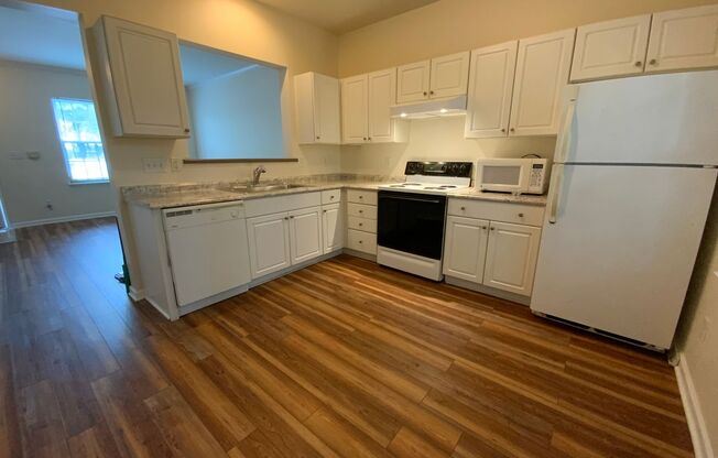 Updated 2 bedroom in fantastic location near Duke Med Center, on busline & convenient to many local amenities!