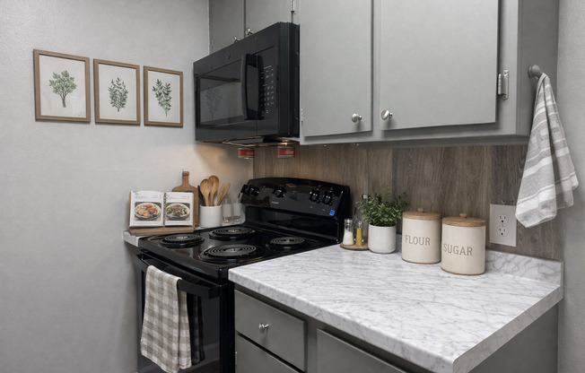 Wind Crest Apartments and Townhomes MARCH MADNESS! SPECIALS AVAILABLE!