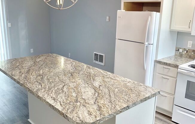 2 beds, 1.5 baths, 800 sqft, $1,499, Unit 1671B