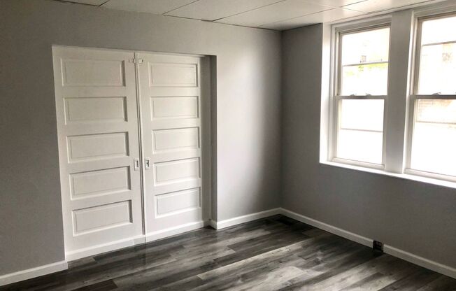 2 beds, 1 bath, 950 sqft, $925, Unit #1