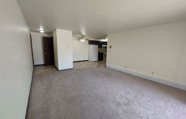 1 bed, 1 bath, 700 sqft, $889