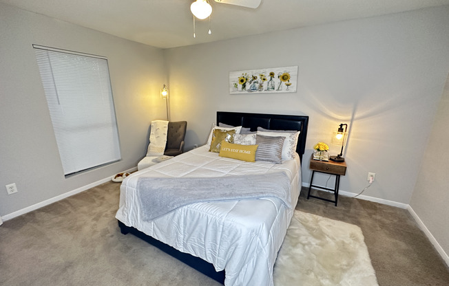 3 beds, 2 baths, 1,096 sqft, $1,399