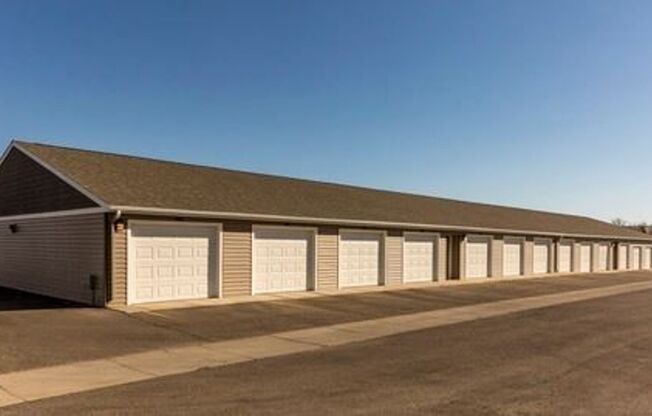 2 beds, 1 bath, $995, Unit 113