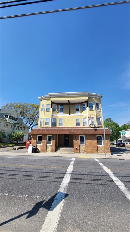 218 MECHANIC ST