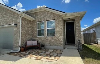 128 LACEY OAK LOOP