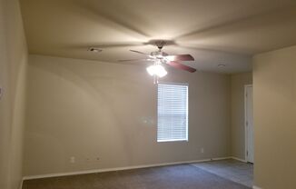 3 beds, 2 baths, 1,135 sqft, $1,350, Unit (3515)