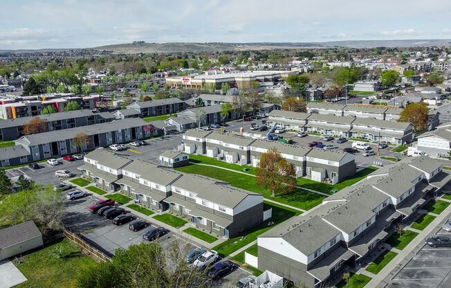 2 beds, 1.5 baths, 942 sqft, $1,399, Unit 4421D07