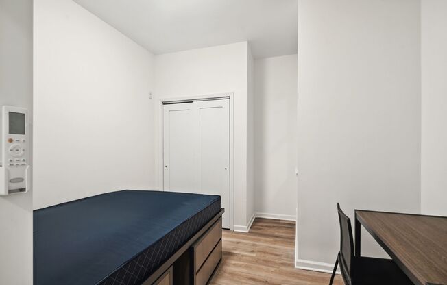 2 beds, 2 baths, 875 sqft, $1,350, Unit Unit 204